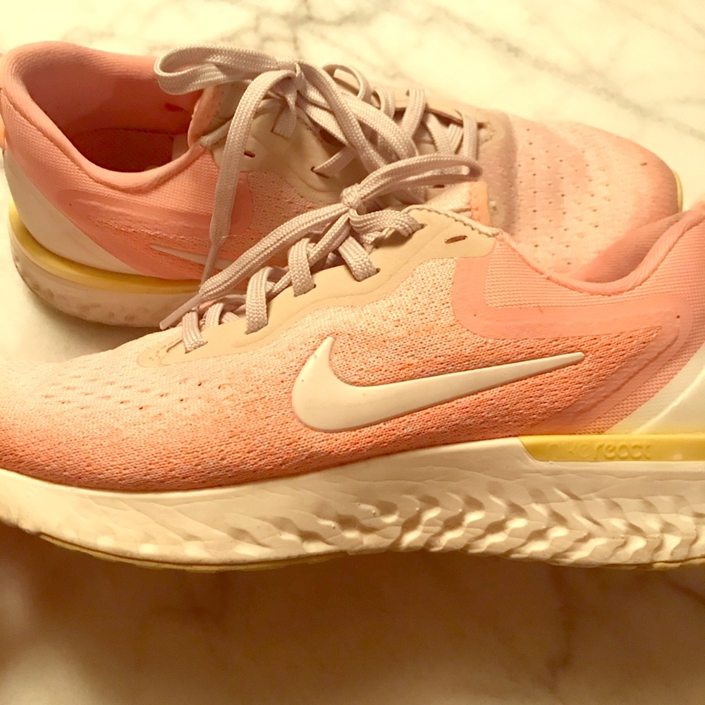 Nike Odyssey React